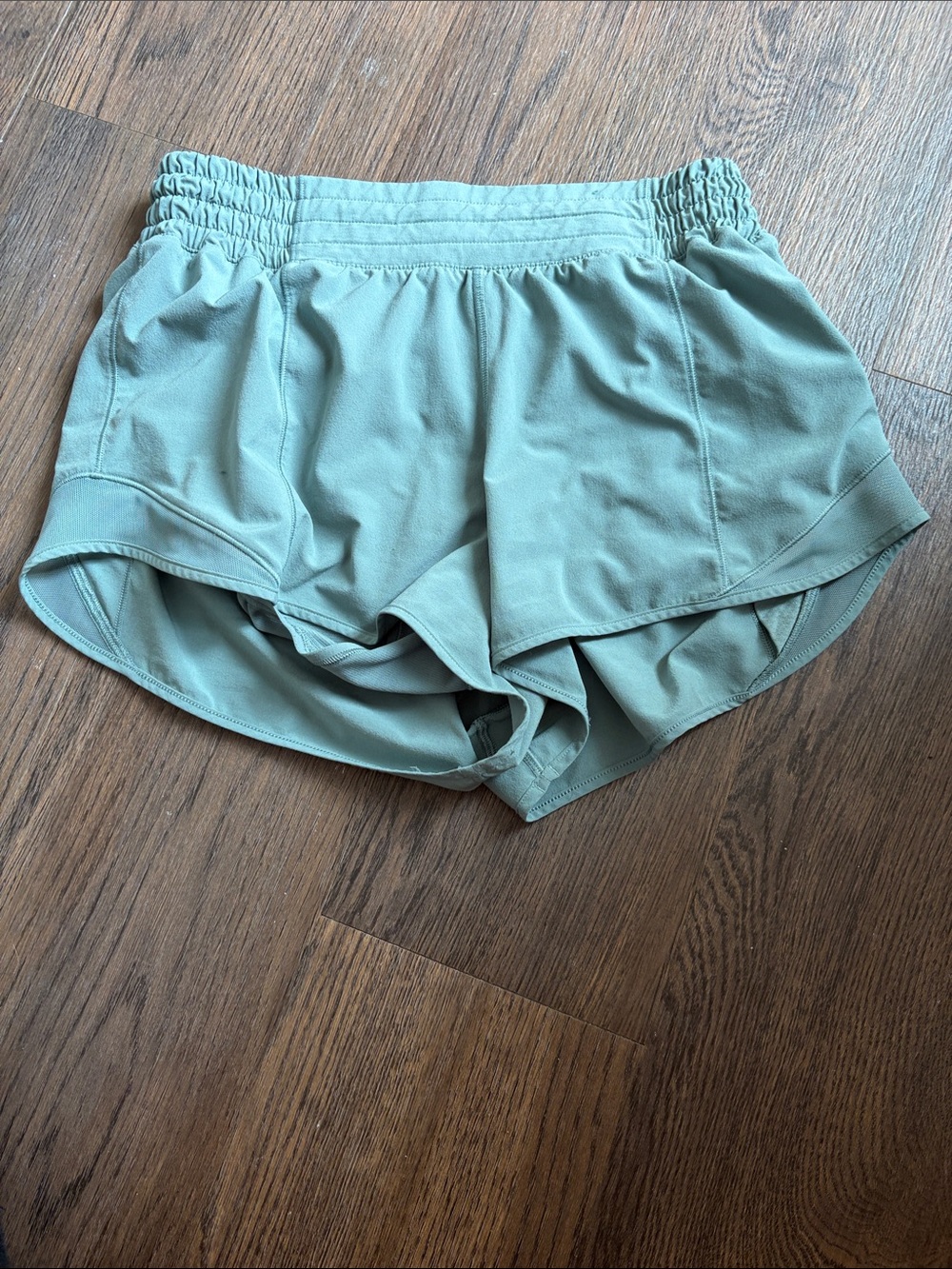 Lululemon hotty hot shorts- high rise 2.5 inches